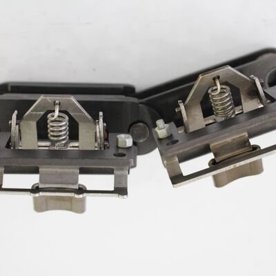 kopen Bruckner Finishing Machine Spare Verticale Stenter Ketting Link met Zwarte roestvrijstalen beschermer voor corrosiebestendigheid en onderhoudsarme werking online vervaardiging