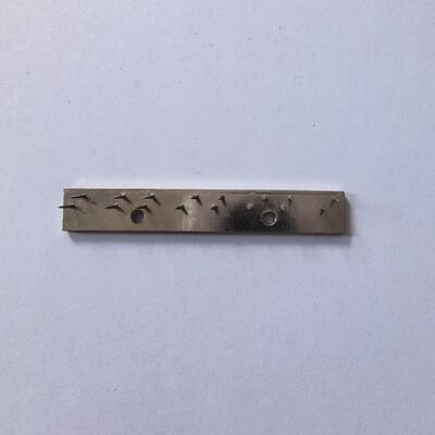kopen Unitech Stenter Machine Parts Pin Plate Koperen Materiaal Plate Carbon Steel Materiaal Naald 16pins online vervaardiging